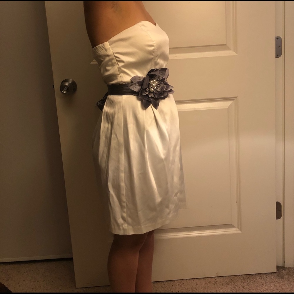 Dress - Picture 2 of 4